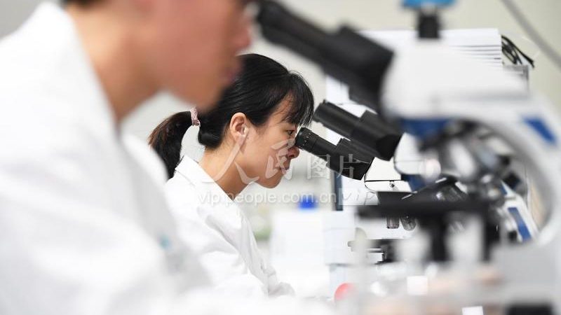 精准滴定，实验室的精细操作利器——可调移液器高精度型号解析**